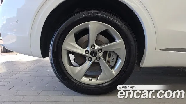 Genesis GV70 2.5T Бензин AWD — Фото автомобиля 5