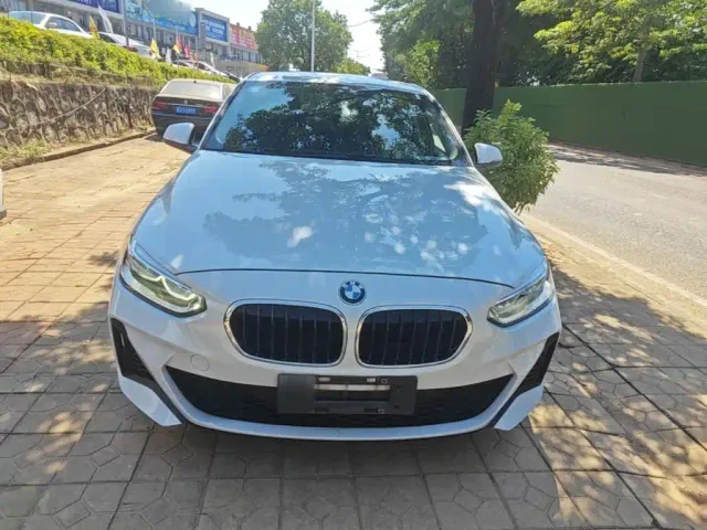 BMW 1 Series — Фото автомобиля 2