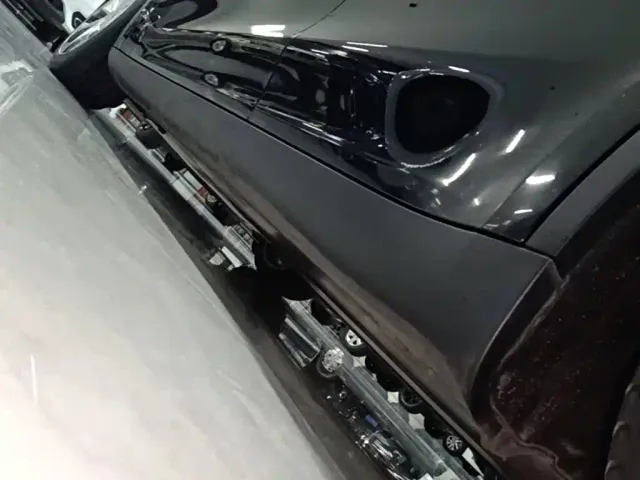 Tesla Model Y — Фото автомобиля 21