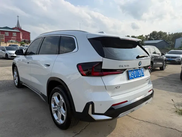 BMW X1 — Фото автомобиля 15