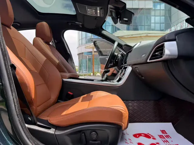 Jaguar XEL — Фото автомобиля 12