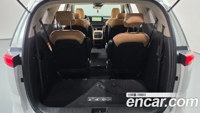 Kia Carnival 4th Gen — Фото автомобиля 22