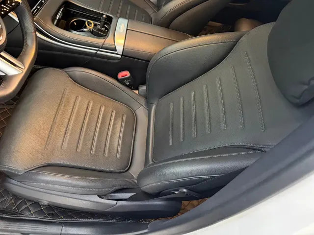Mercedes-Benz C-Class — Фото автомобиля 12