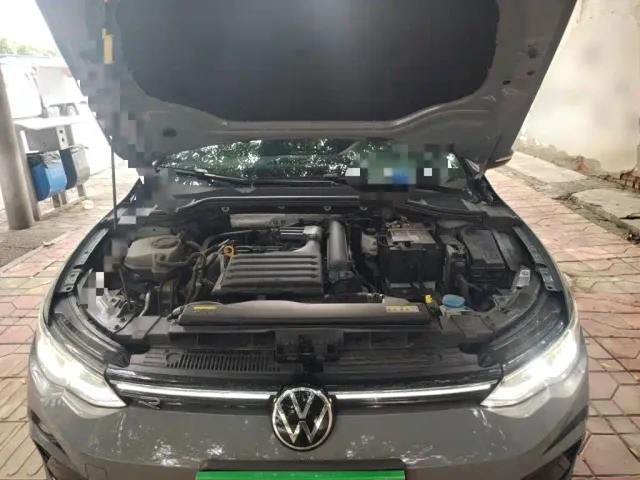 Volkswagen Golf — Фото автомобиля 16