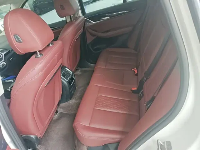 BMW iX3 — Фото автомобиля 16