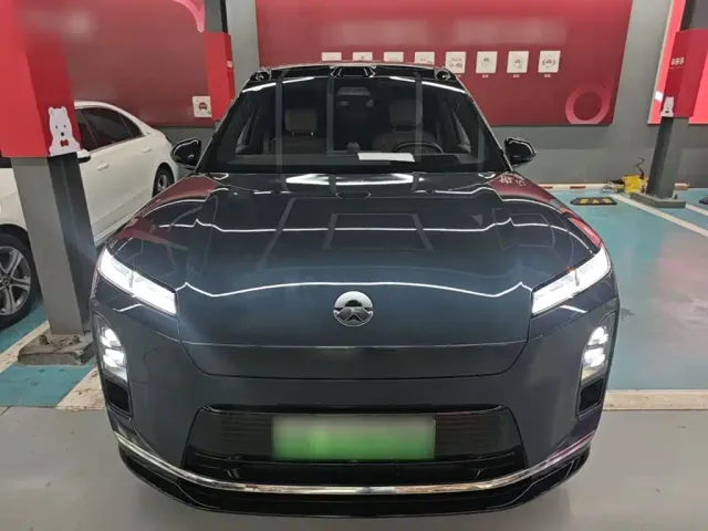 Nio ES8 — Фото автомобиля 2
