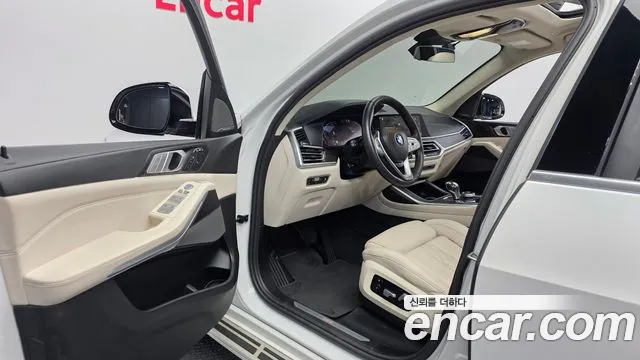 BMW X7 — Фото автомобиля 9