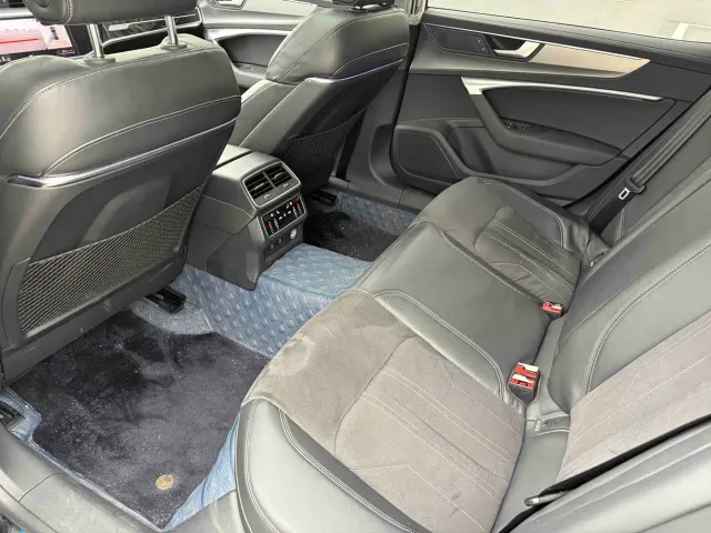 Audi A7L — Фото автомобиля 6