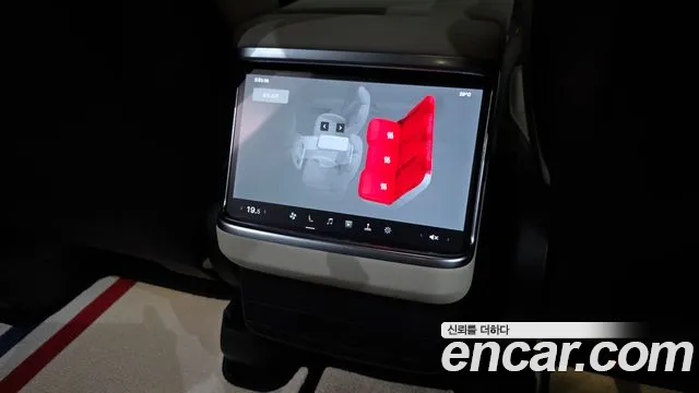 Tesla Model X — Фото автомобиля 25
