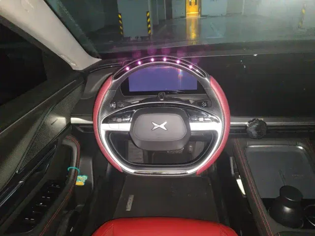 Xpeng P7 — Фото автомобиля 2