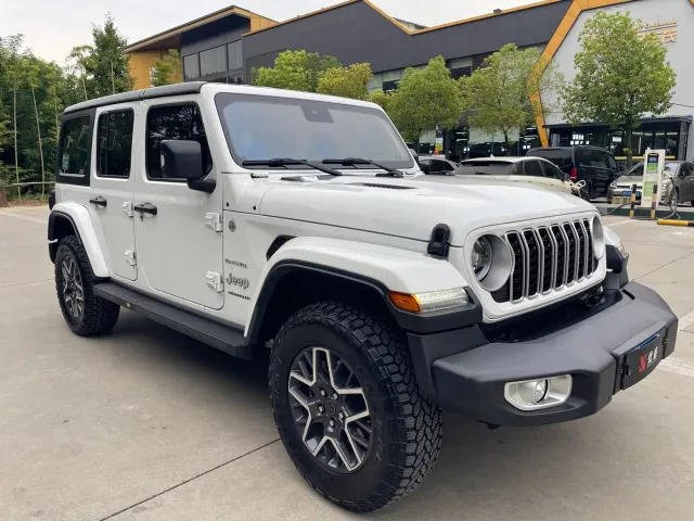 Jeep Wrangler — Фото автомобиля 3