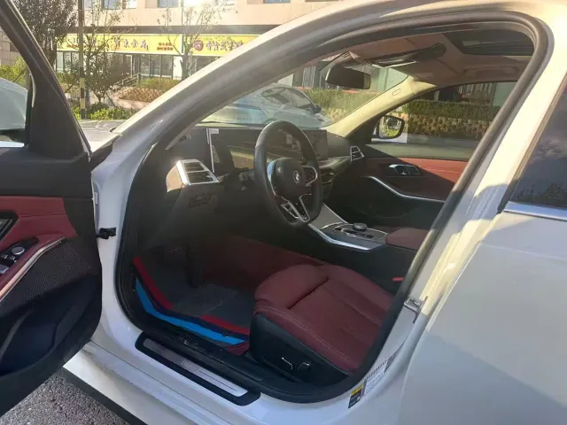 BMW i3 — Фото автомобиля 7