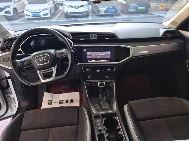 Audi Q3 — Фото автомобиля 16