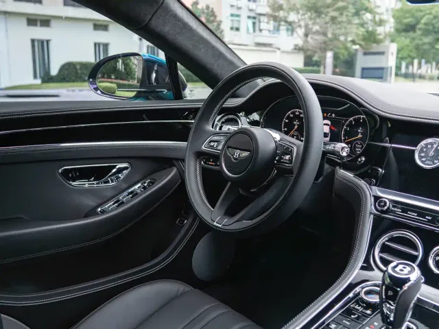 Bentley Continental — Фото автомобиля 26