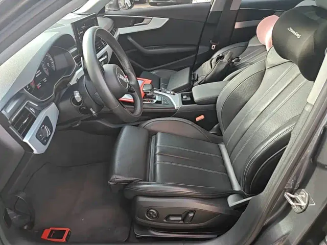 Audi A4L — Фото автомобиля 14
