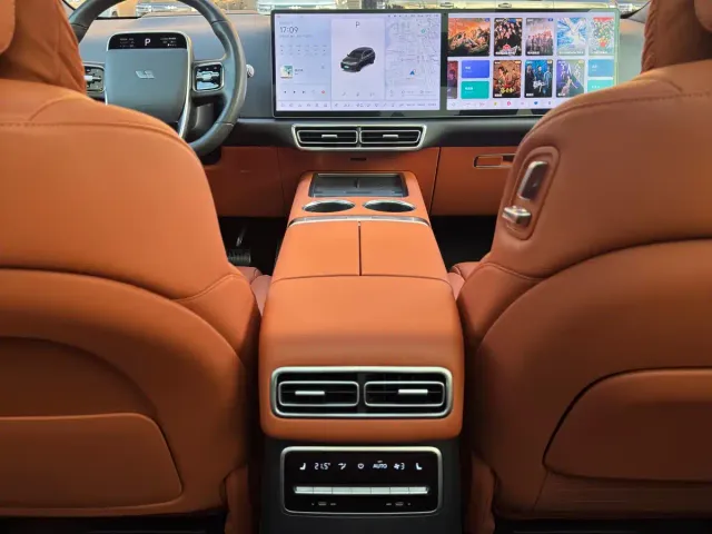 Li Auto L7 — Фото автомобиля 15