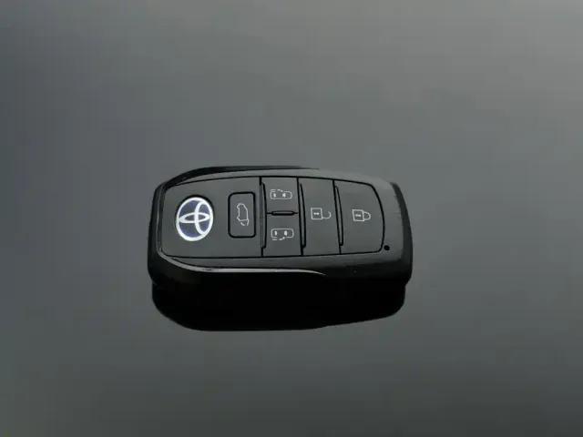 Toyota Sienna — Фото автомобиля 19