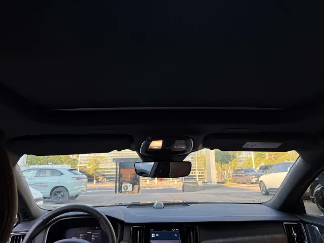 Volvo S90 — Фото автомобиля 14