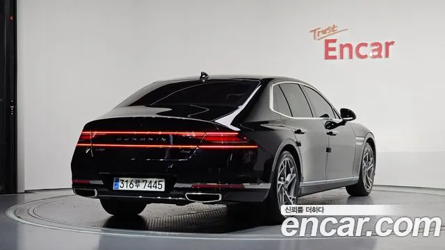 Genesis G90 Бензин 3.5 турбо AWD — Фото автомобиля 2