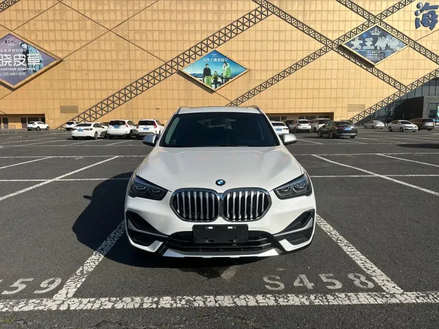 BMW X1 — Фото автомобиля 2