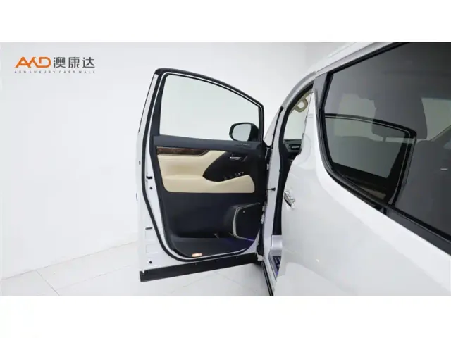 Toyota Alphard — Фото автомобиля 11