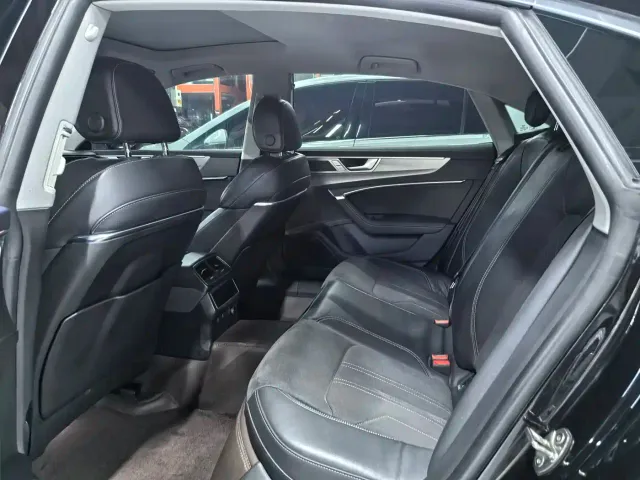 Audi A7L — Фото автомобиля 8