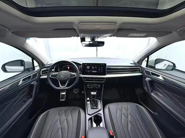 Volkswagen Tiguan L — Фото автомобиля 3