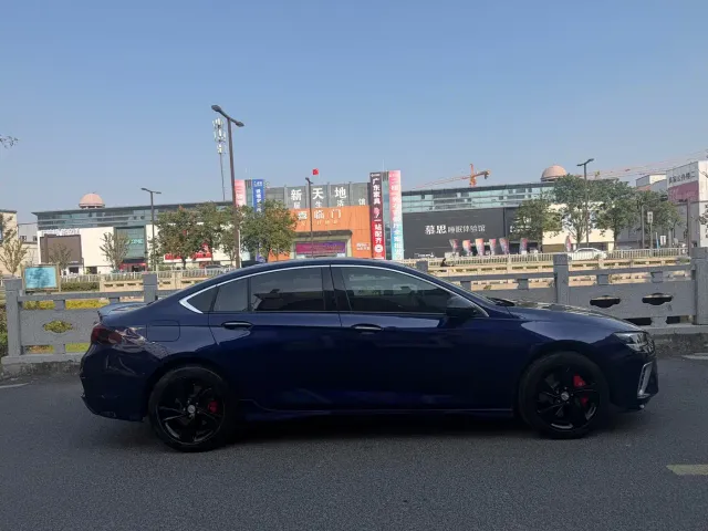 Buick Regal — Фото автомобиля 7