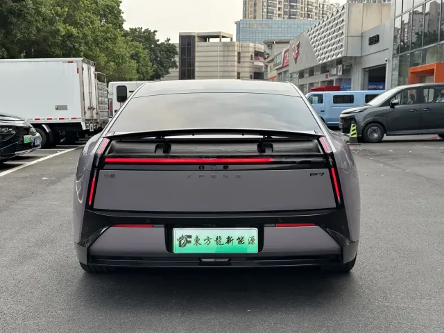 Xpeng P7 — Фото автомобиля 6