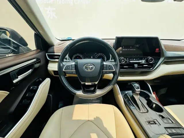 Toyota Highlander — Фото автомобиля 13