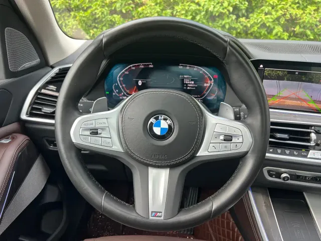 BMW X5 — Фото автомобиля 12