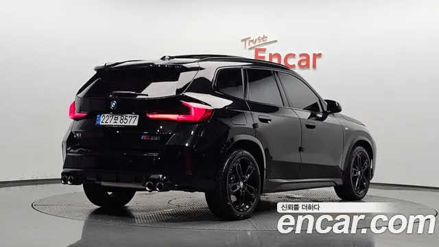 BMW X1 U11 — Фото автомобиля 2