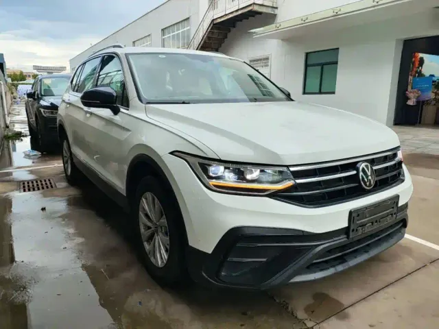 Volkswagen Tiguan L — Фото автомобиля 3