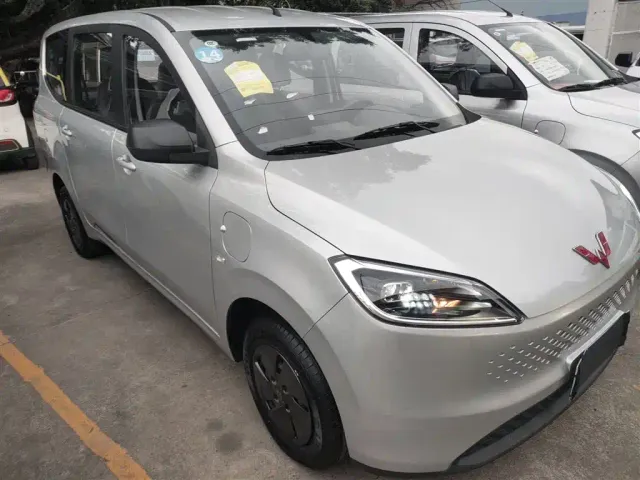Wuling Hongguang — Фото автомобиля 21