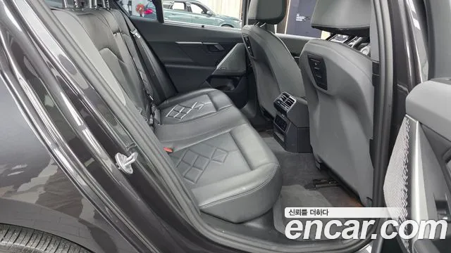 BMW i5 G60 — Фото автомобиля 12