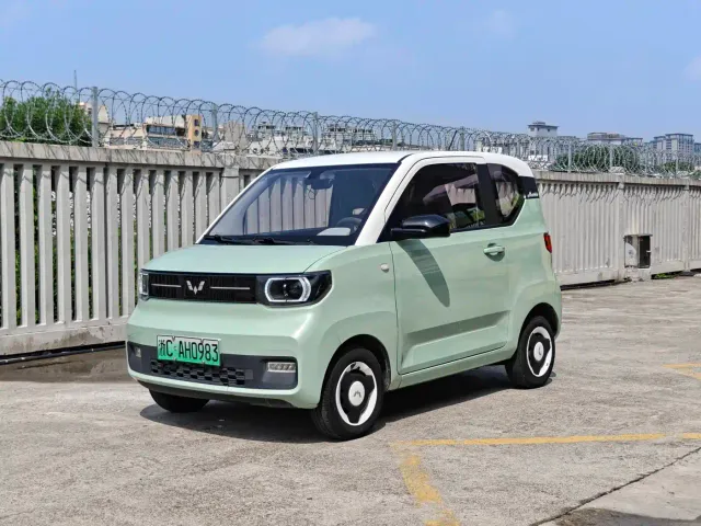 Фотография автомобиля — Wuling Hongguang Mini EV