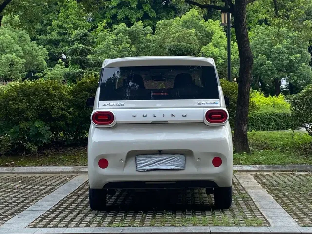 Wuling Hongguang Mini EV — Фото автомобиля 18