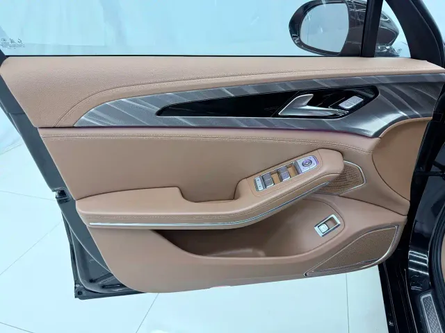 Hongqi H9 — Фото автомобиля 16