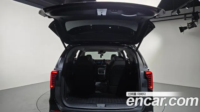 Kia Carnival — Фото автомобиля 25