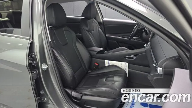 Hyundai AVANTE Avante (CN7) — Фото автомобиля 26