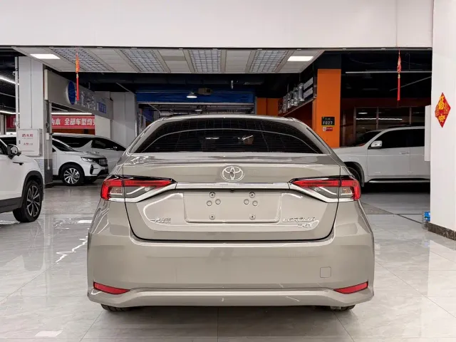 Toyota Corolla — Фото автомобиля 5