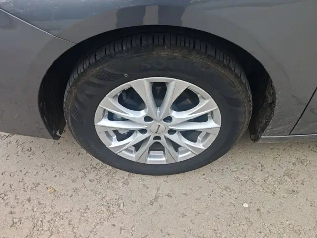 Roewe i5 — Фото автомобиля 22