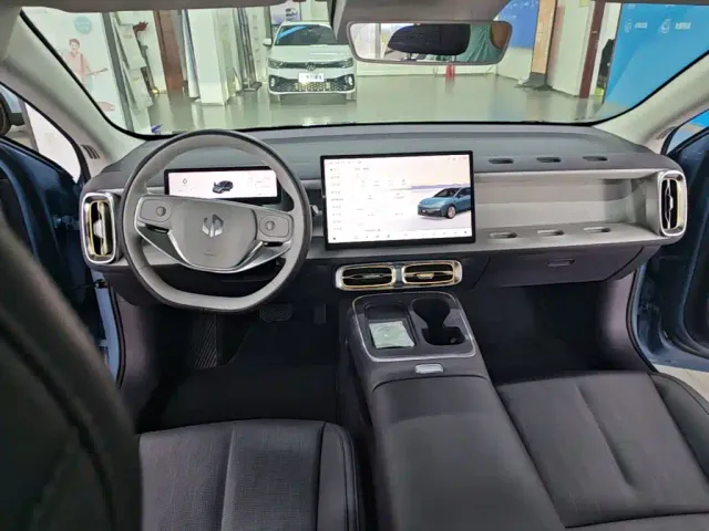 Leapmotor B01 — Фото автомобиля 9
