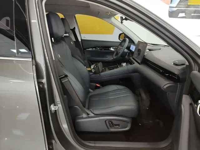 Geely Galaxy E5 — Фото автомобиля 24