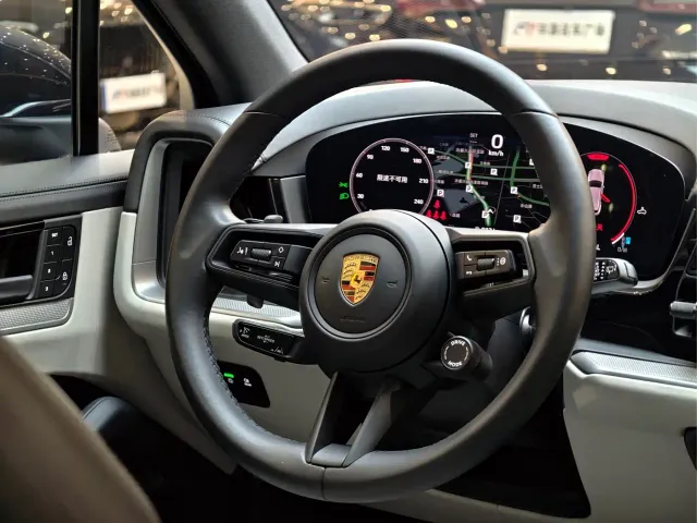 Porsche Cayenne — Фото автомобиля 22