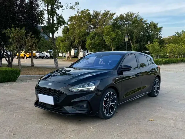 Фотография автомобиля — Ford Focus