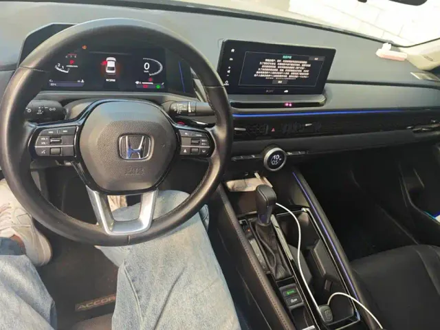 Honda Accord — Фото автомобиля 12