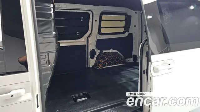 Hyundai Staria Staria Карго 3 места — Фото автомобиля 12