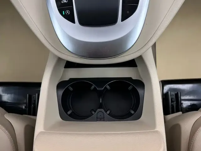 Mercedes-Benz V-Class — Фото автомобиля 21