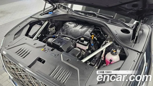 Genesis GV70 — Фото автомобиля 9